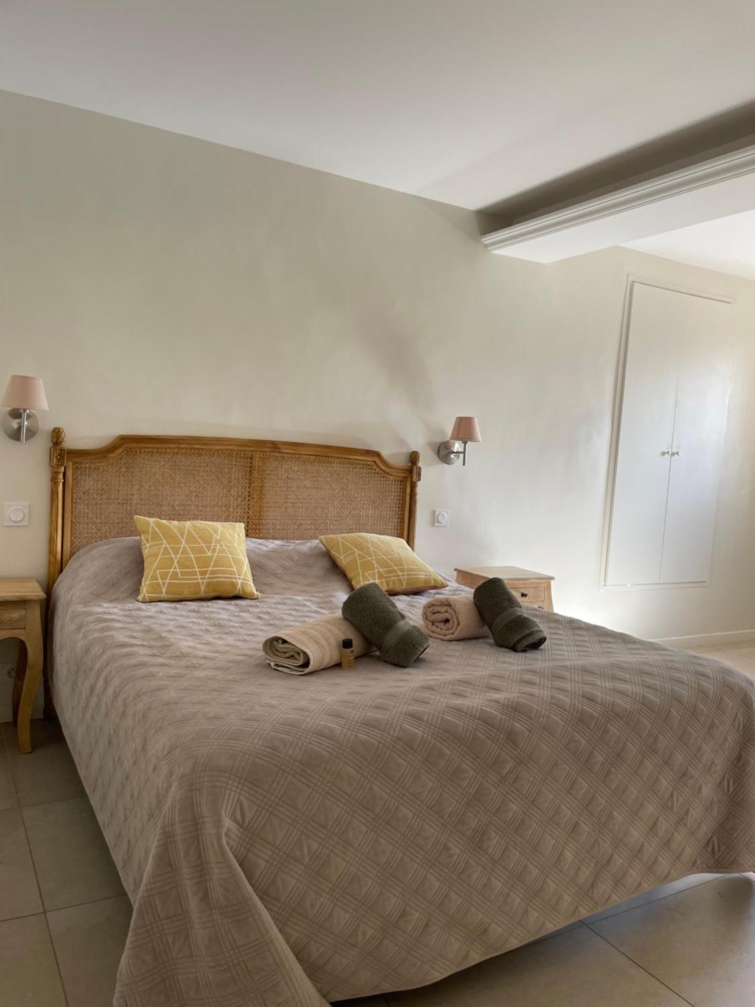 Le Chateau Des Costes Le Castellet  Esterno foto